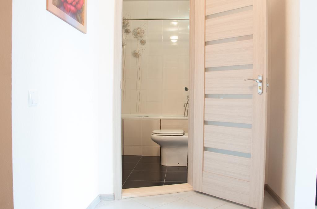 Apartment on Bogatyrskaya 6a Kiev Luaran gambar